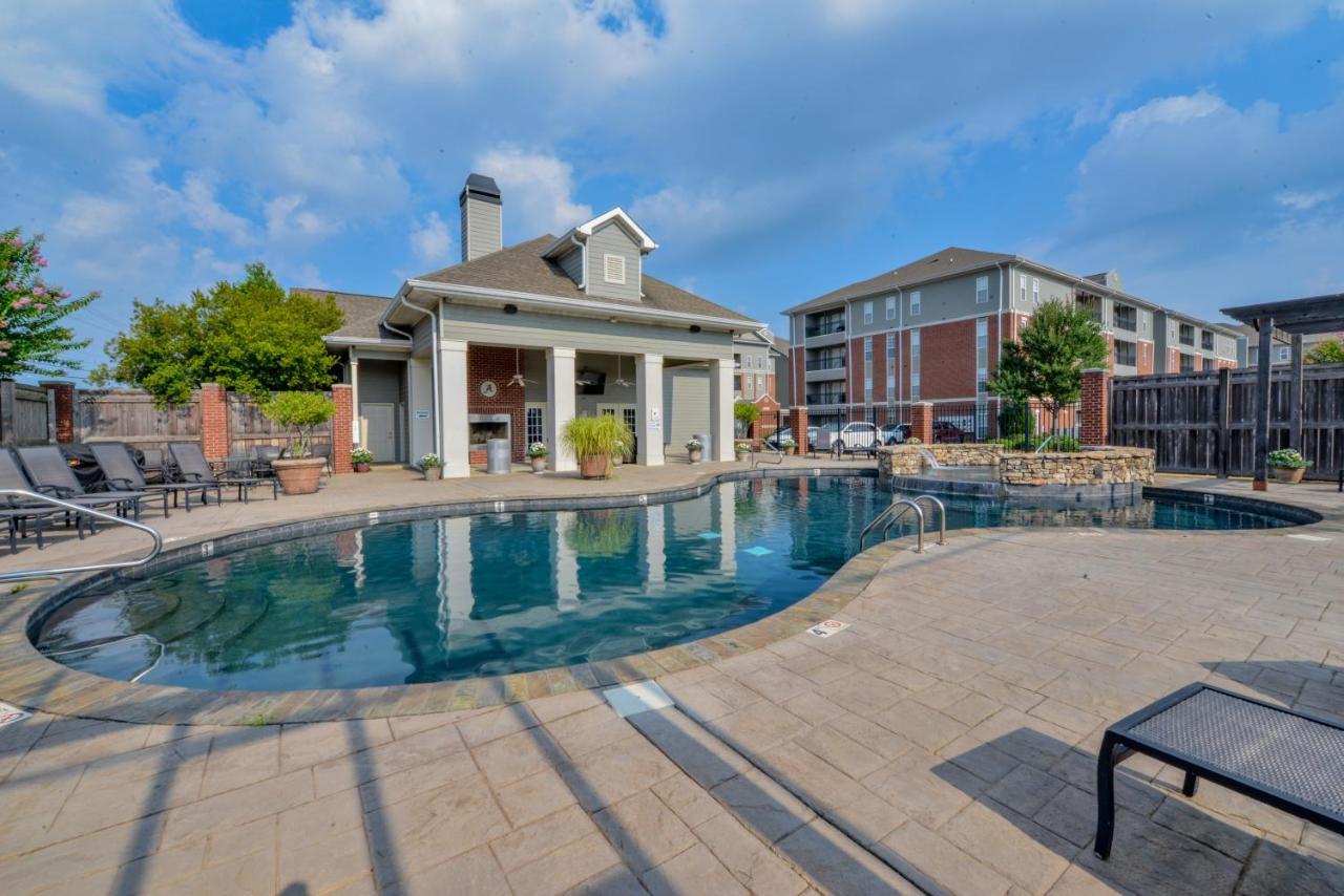 Legends Landing Villa Tuscaloosa Bagian luar foto