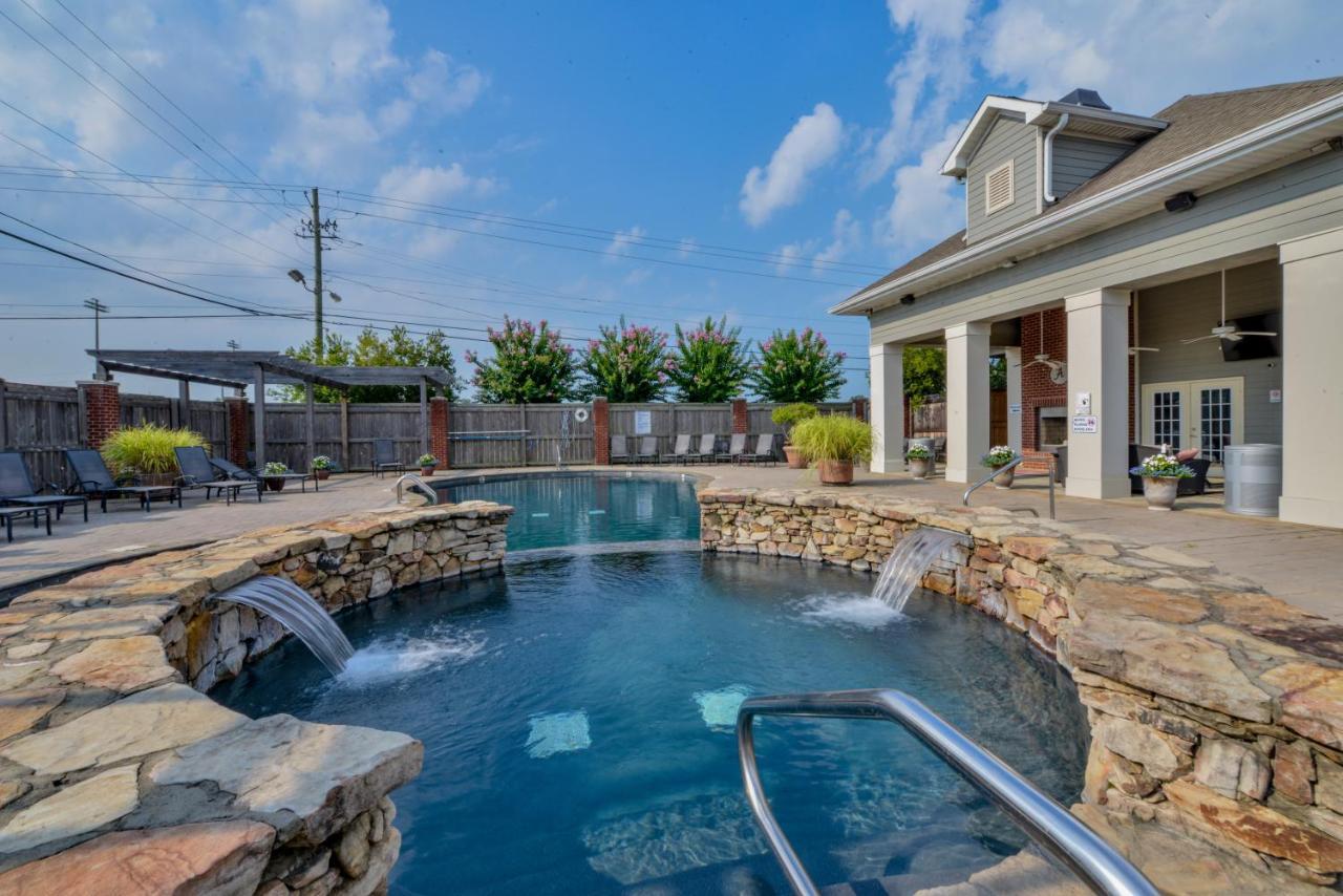 Legends Landing Villa Tuscaloosa Bagian luar foto